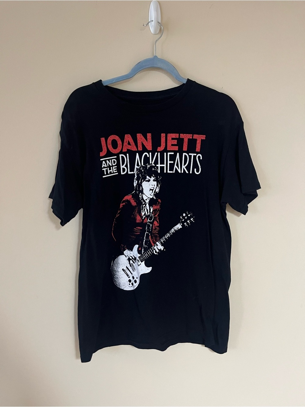 Joan Jett & The Blackhearts Black Graphic Concert Tour T-Shirt - Picture 2 of 3